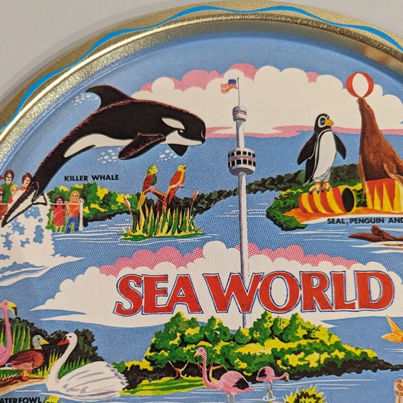 vintage 1970's seaworld tin decorative plate - Picture 7 of 7